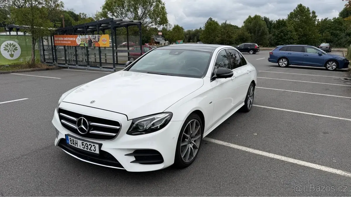 Mercedes-Benz E – 2020