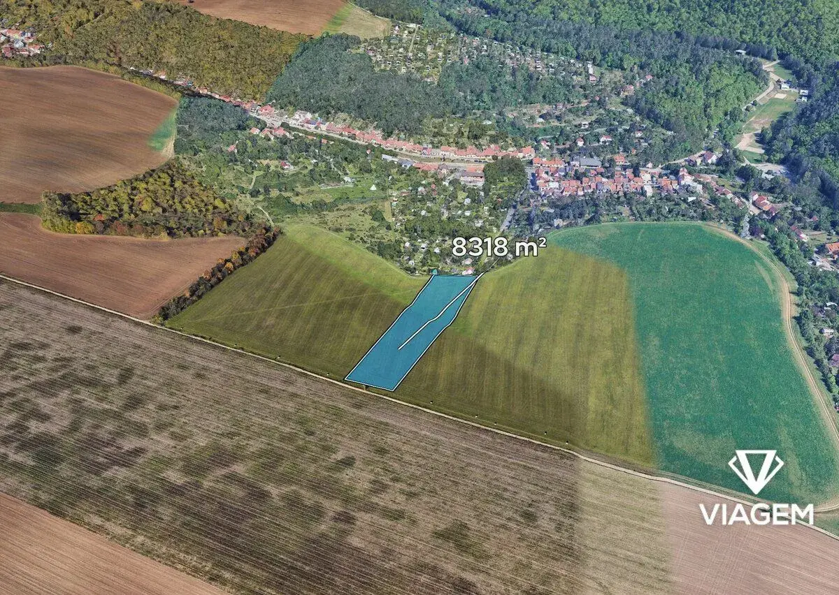 Pole 8 318 m², Podíl 50 % o výměře 4 159 m²