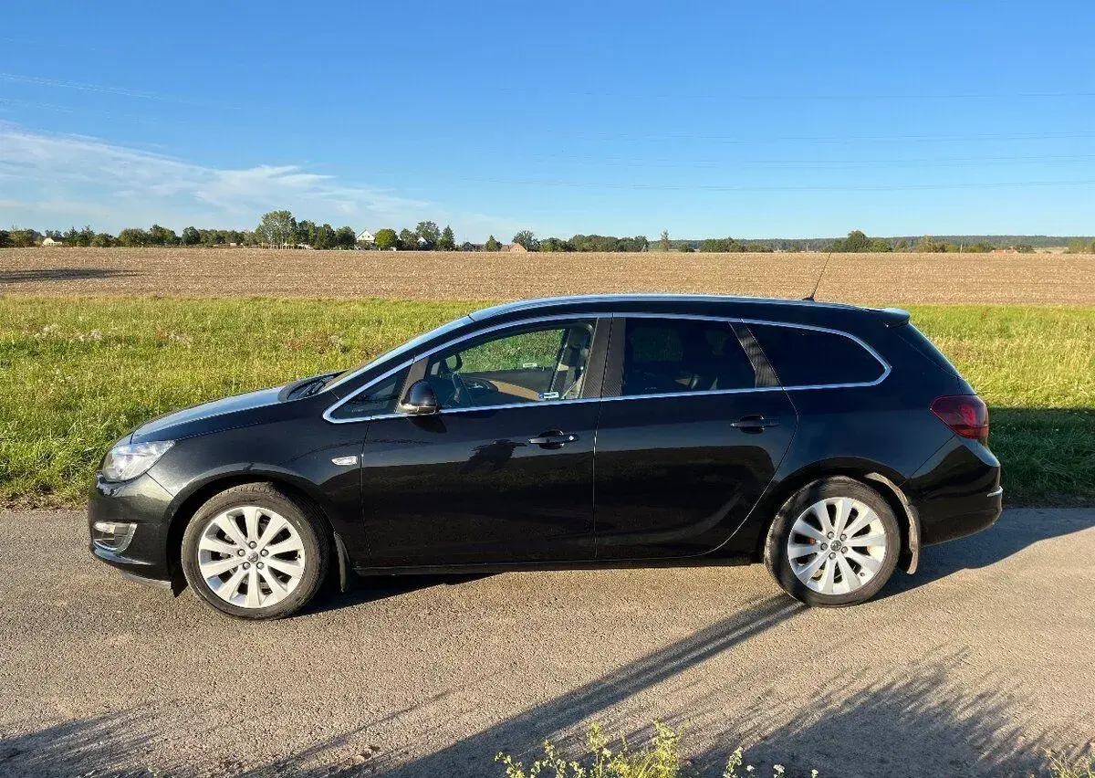 Opel Astra – 2013, 174 000 km