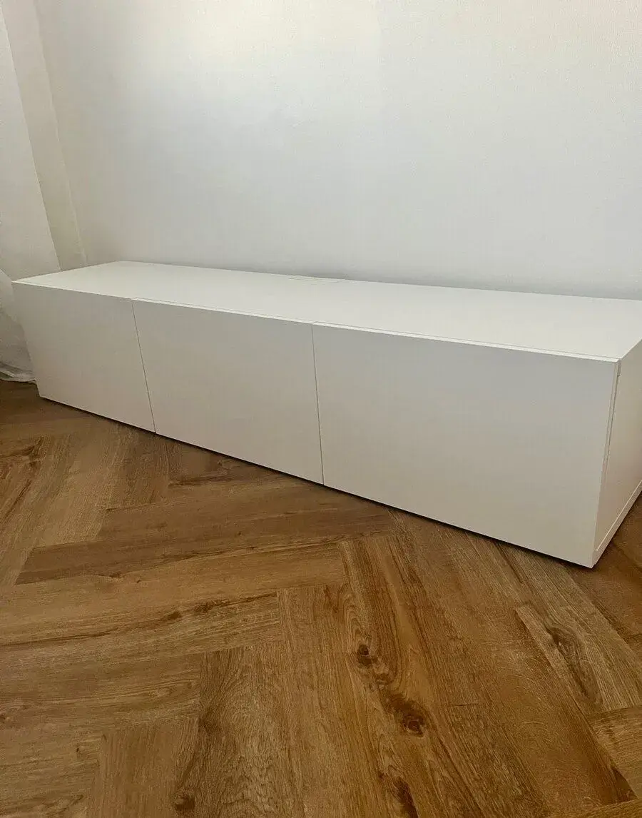 TV stolek