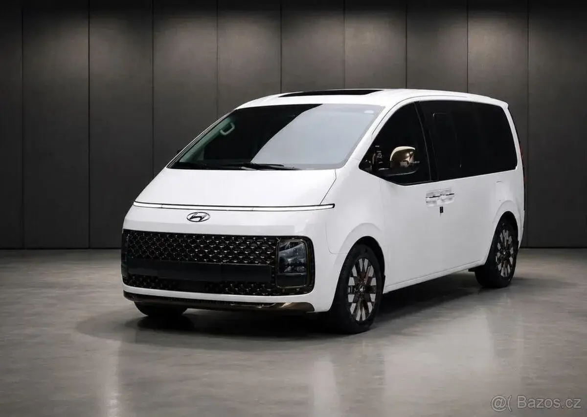Hyundai Staria – 2024, 75 000 km