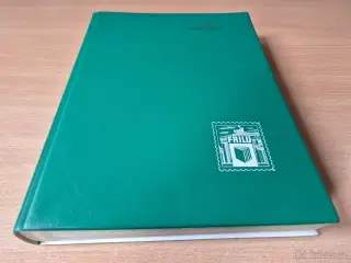 Poštovní známky Švédska v albu.