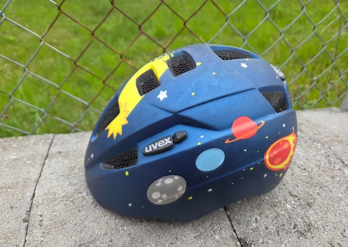 Přilba Uvex Kid velikost 46-52 cm