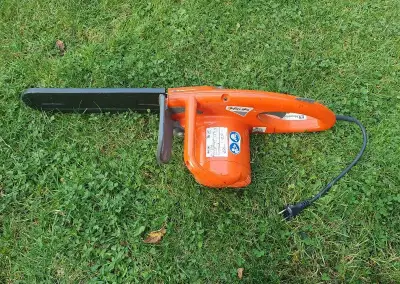 Elektrická řetězová pila Oleo Mac