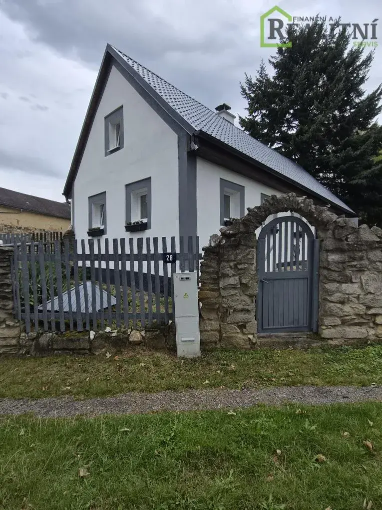 Prodej chalupy v obci Staré Sedlo u Teplé.