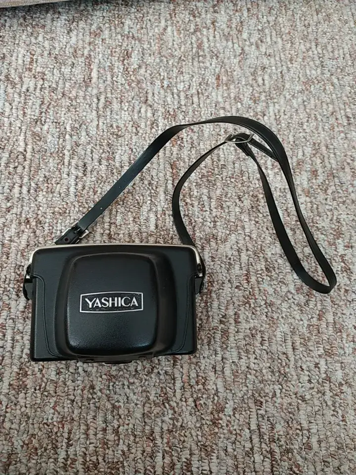 Yashica minister-III