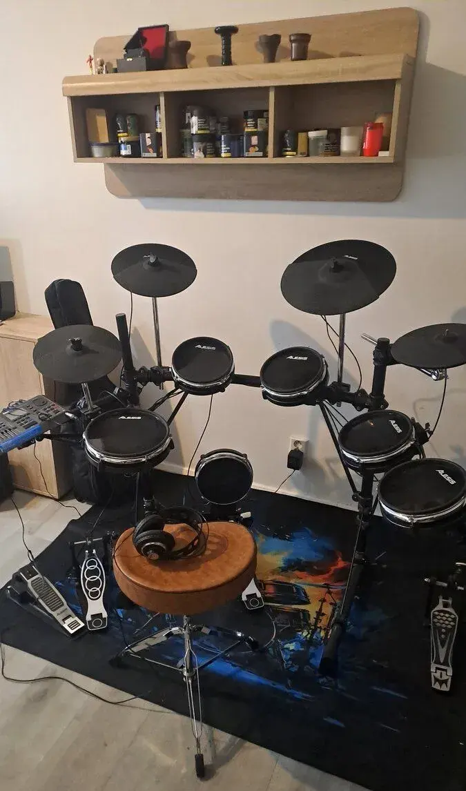 Alesis dm10 elektrické bicí