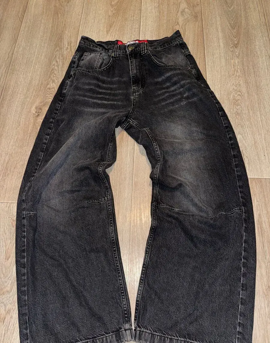 Baggy jeans colossus