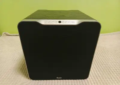 Subwoofer.