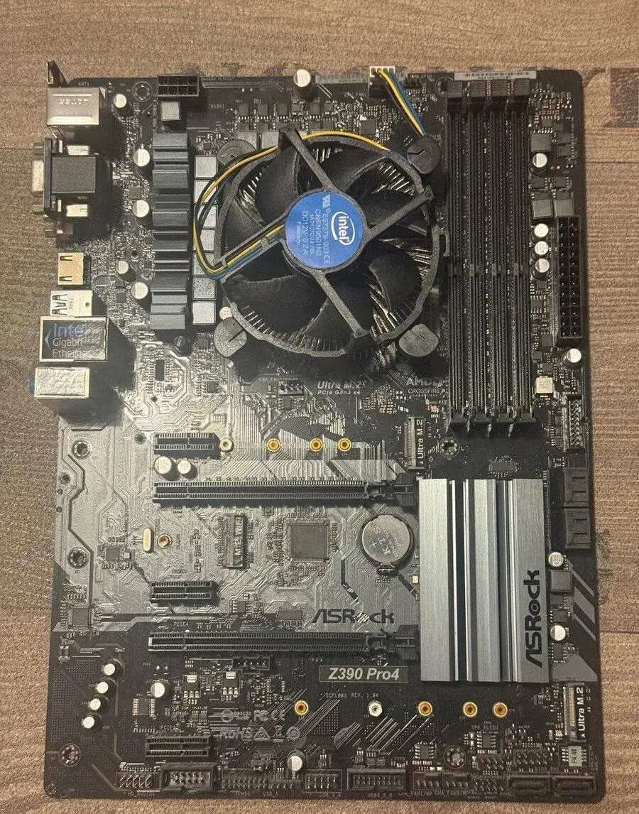 Intel Core i5-9400F + ASRock Z390 Pro4 – plně funkční