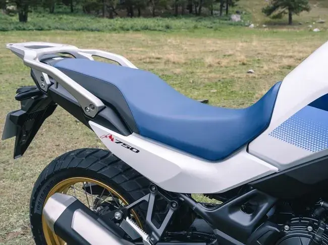 Sedlo Honda Transalp 750, originál, nové, doprava ZDARMA