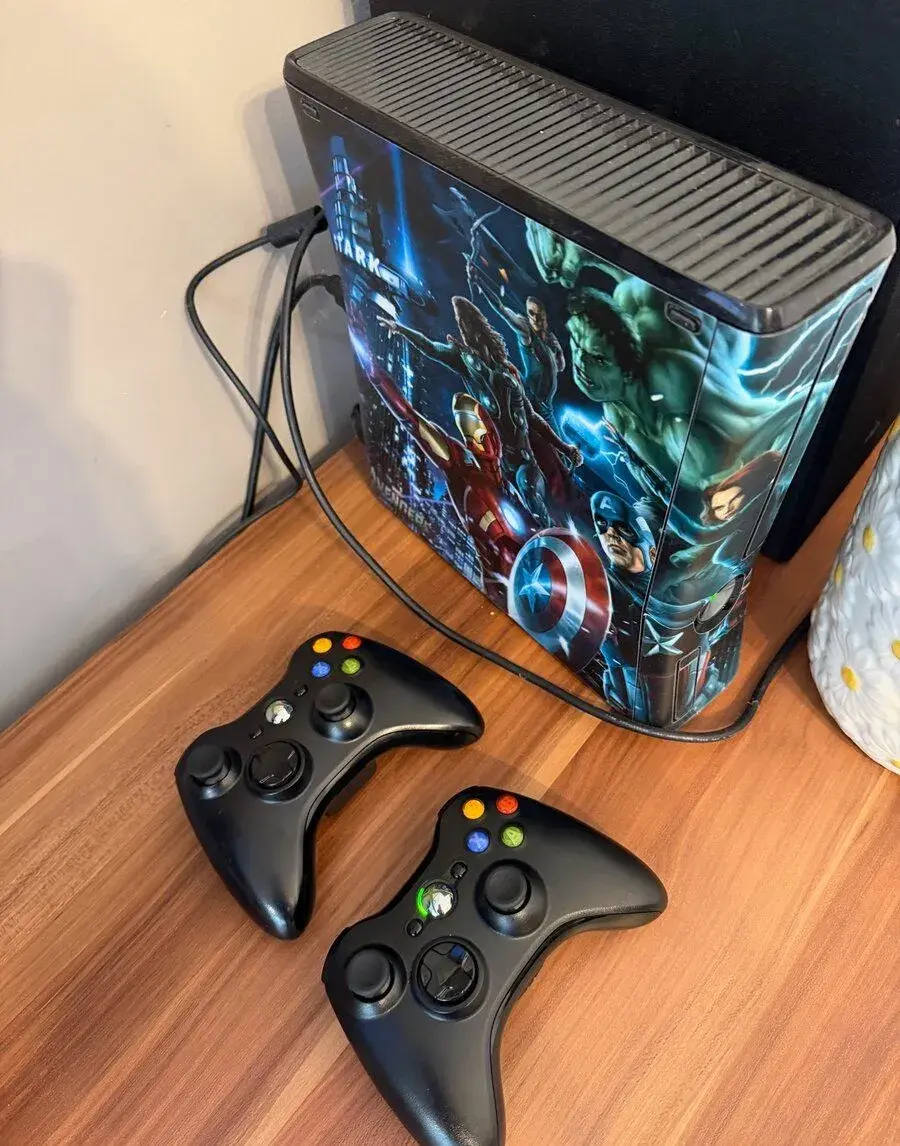Xbox 360 1TB - flashing, 219 her