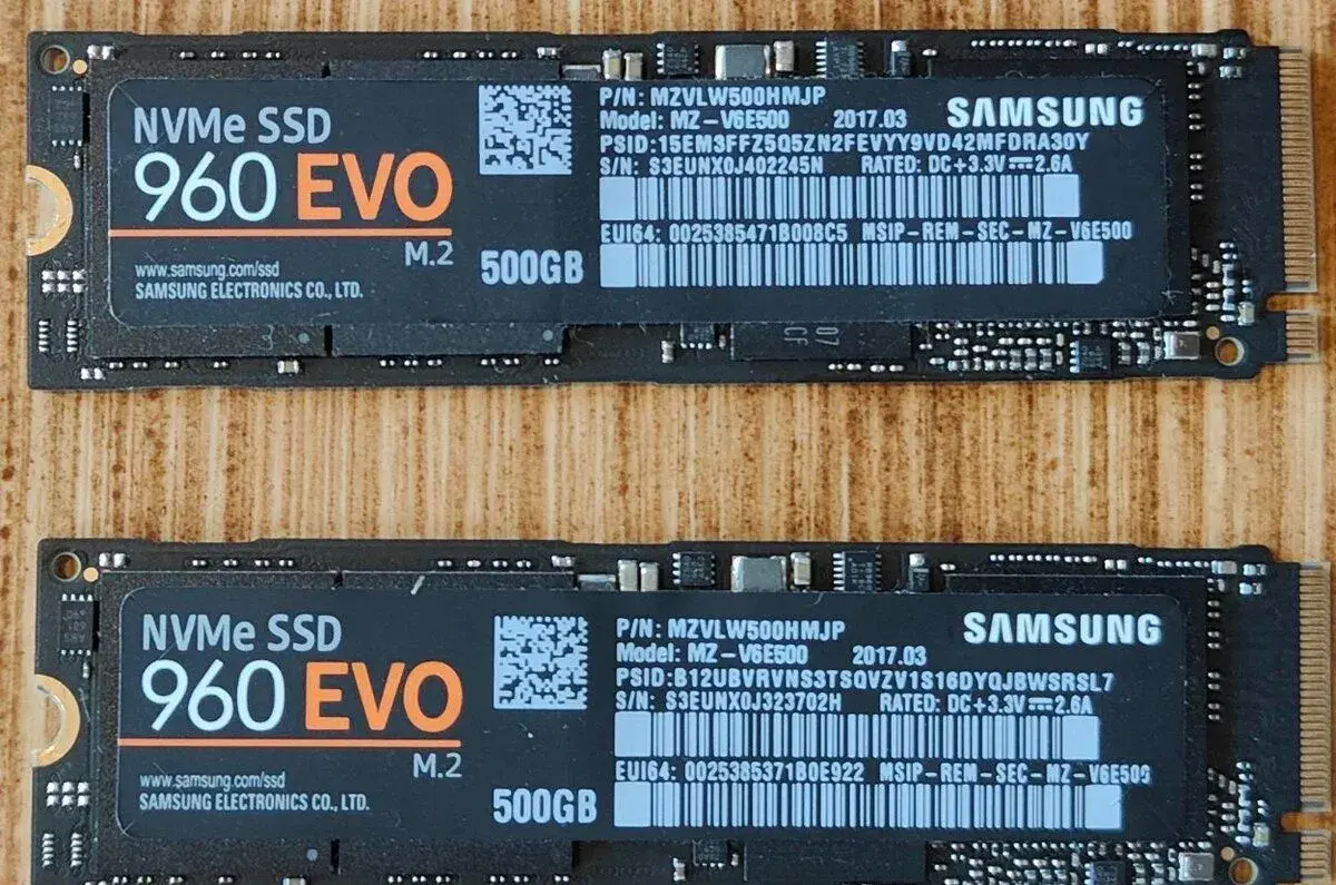 2 kusy Samsung 960 EVO NVMe 500 GB