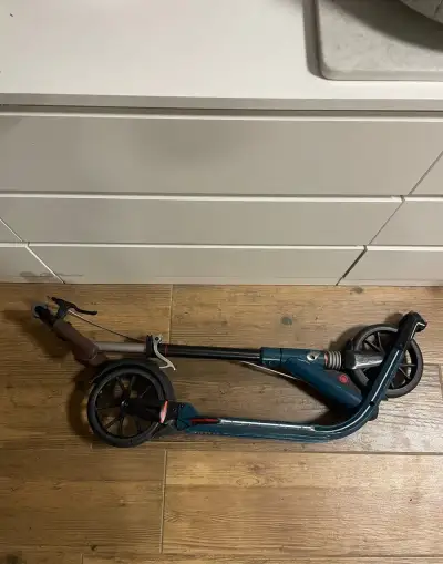 Skládací městská koloběžka