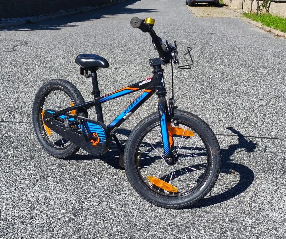 Dětské kolo Specialized Hotrock 16" – černo-modré