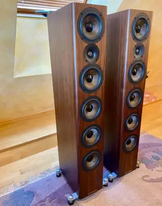 Acoustic Energy AE520
