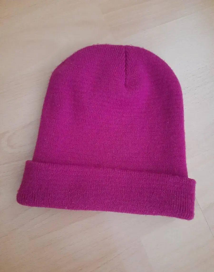 Dámská či dívčí čepice
