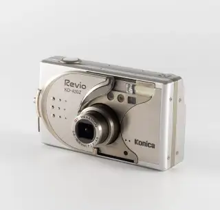 Konica Revio KD-420Z 4 Mpx 3× zoom digitální fotoaparát
