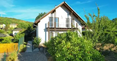 NABÍDKA PRODEJE REZIDENČNÍHO BYDLENÍ RD 5+KK V OBCI ČEBÍN