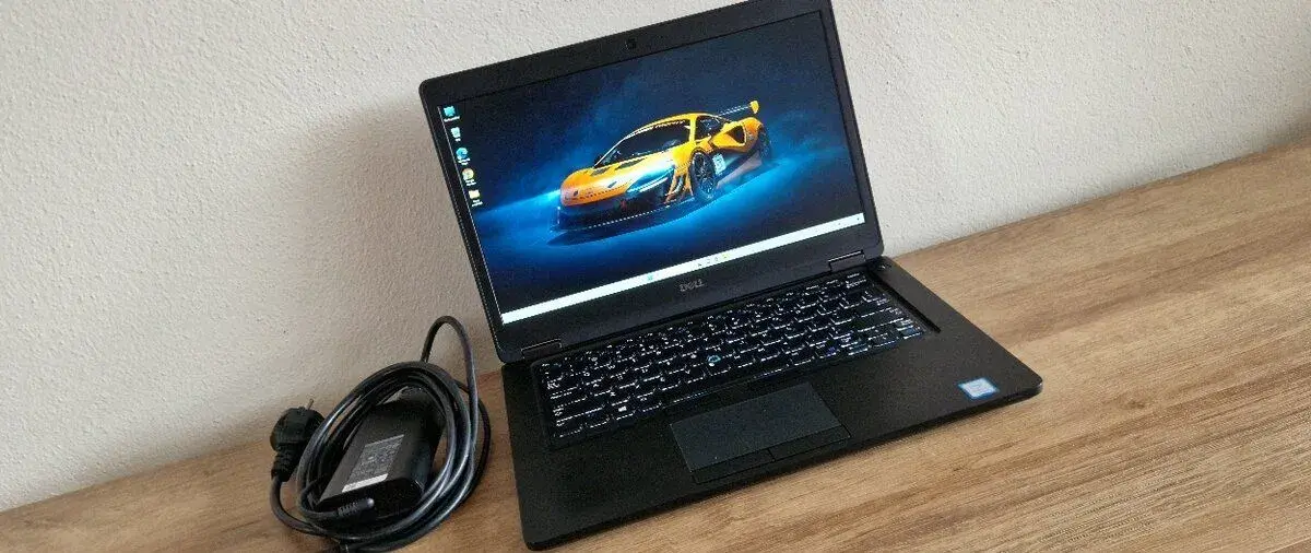 B CZ/SK/ENG Zaruka Core i7 16GB RAM 512GB NVMe SSD Windows 1