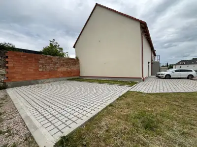 Pronajmeme parkovací místo v obci Dobříč (Praha-západ)