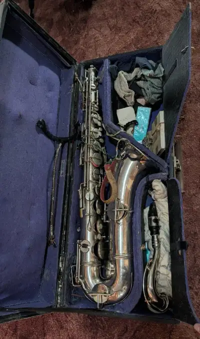Saxofon V. Kohlert's Söhne Kraslice