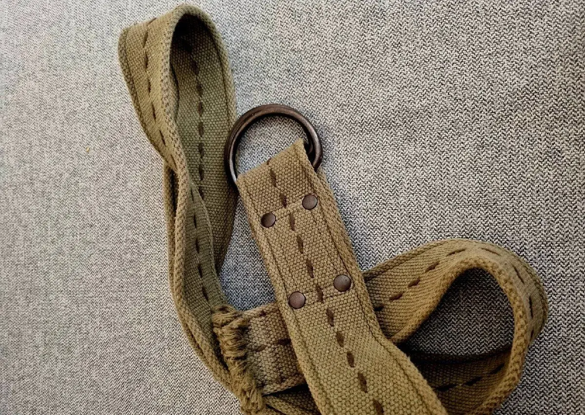 Military opasek od A&F, vel. XL, vintage