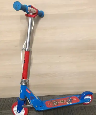 Dětská skládací koloběžka