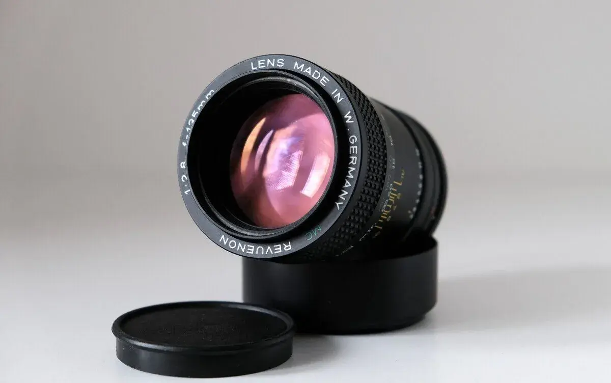 Revuenon MC (W. Germany) 135mm f/2.8 - (M42)