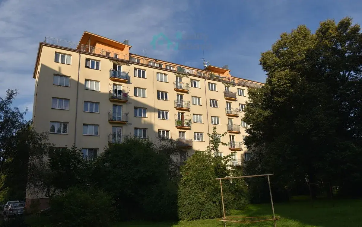 Pronájem, byt 2+1, ul. B.Martinů, Chrudim