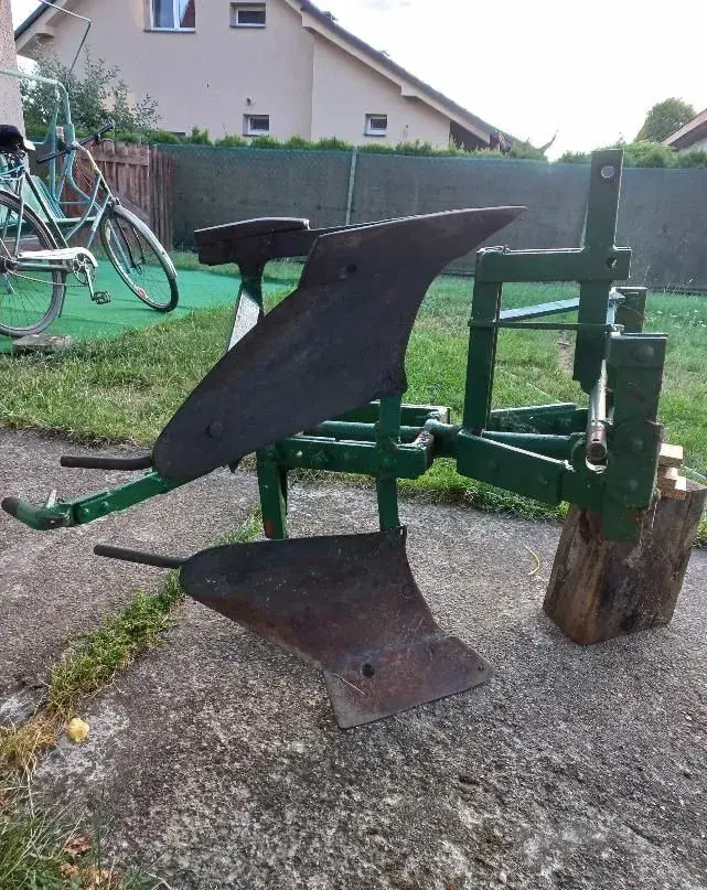 Pluh obracák