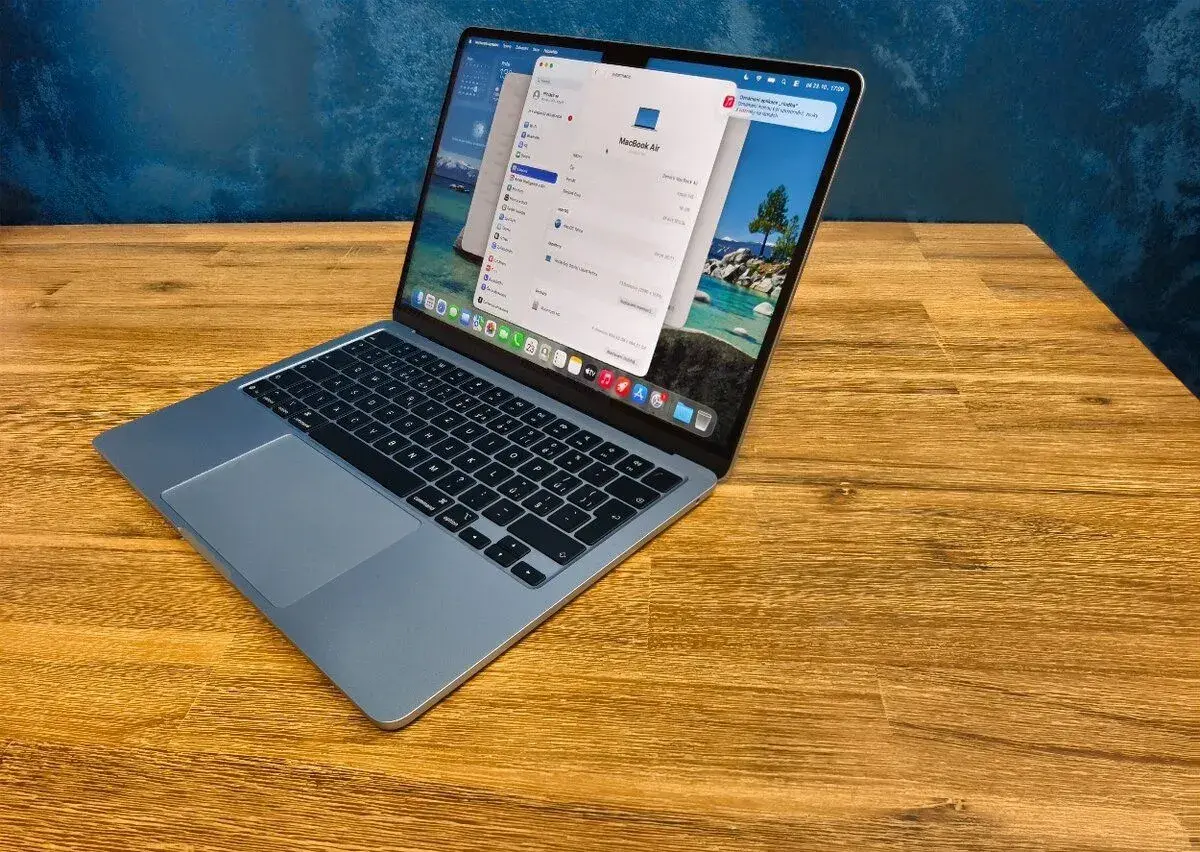 Zánovní Macbook Air M5, 16GB, 500GB SSD - záruka