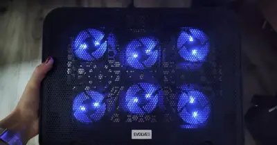 Chladící podložka pod notebook