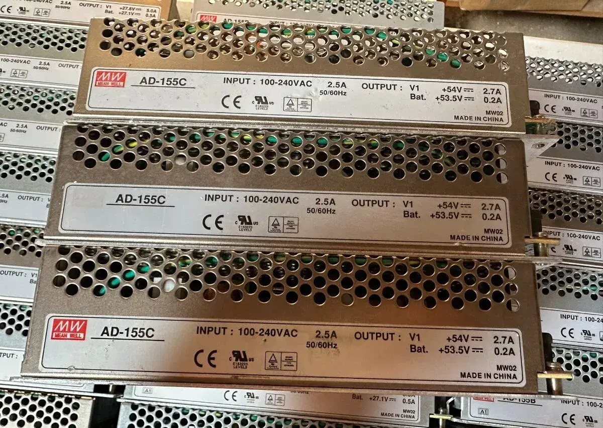Zdroj MEAN WELL AD-155C UPS funkce, 155W, 48-58V