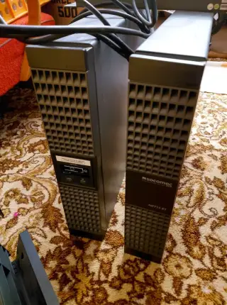 SOCOMEC NETYS RT 3000VA (NRT-U3000) + bateriový modul NRT-B3
