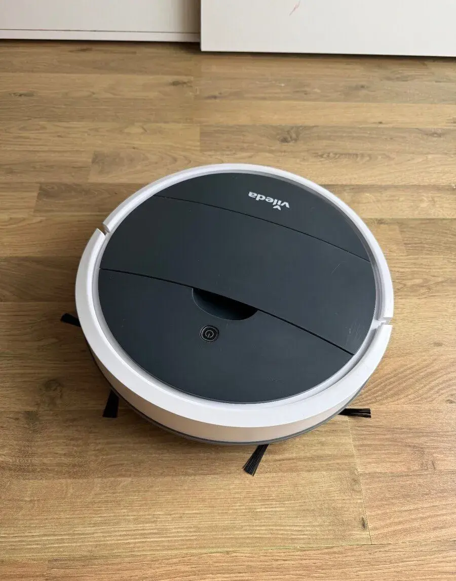 Robotický vysavač Vileda VR ONE (model 0769-03)