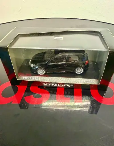 Vw Golf R32 model