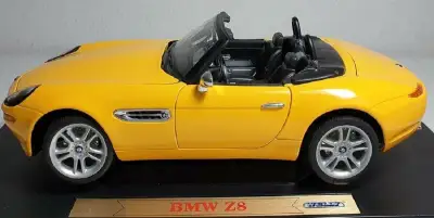 1:18 2x Model BMW Z8 - 645Ci Roadstery