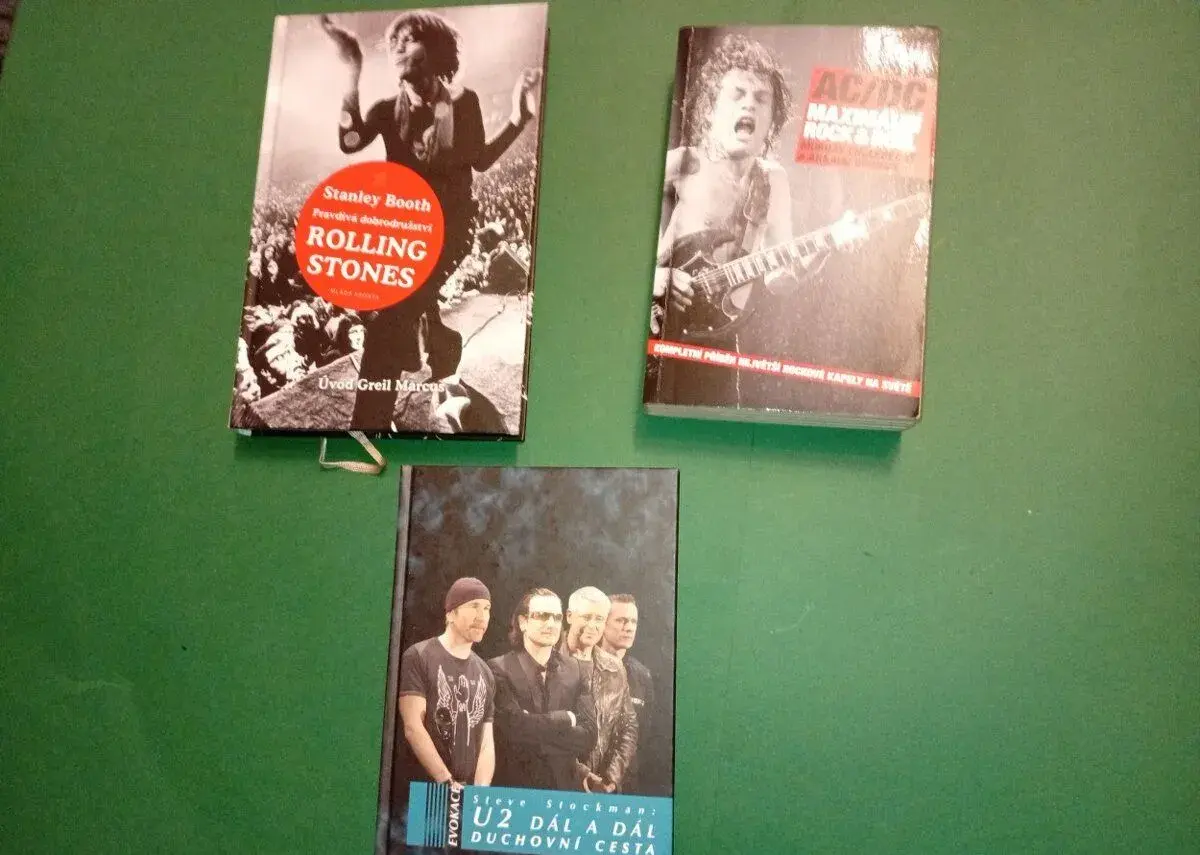 Hudební publikace viz foto.