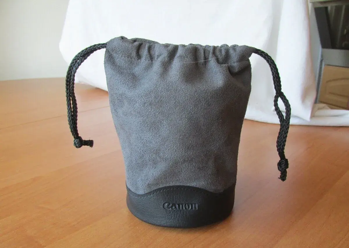 Obal na objektiv Canon 1219