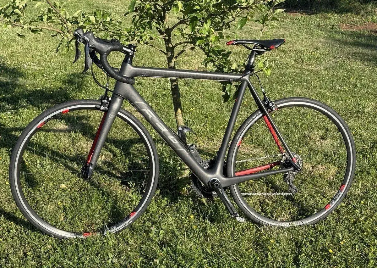 Silniční karbonové kolo Felt F5, vel. 58, Shimano 105 R7000