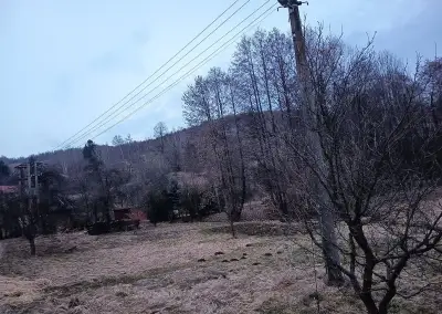 Zahrady, zemědělské pozemky, stodola