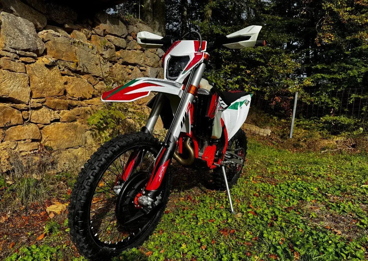 KTM 450 EXC-F Six Days (2020) – stav, 96 mth, nový píst,