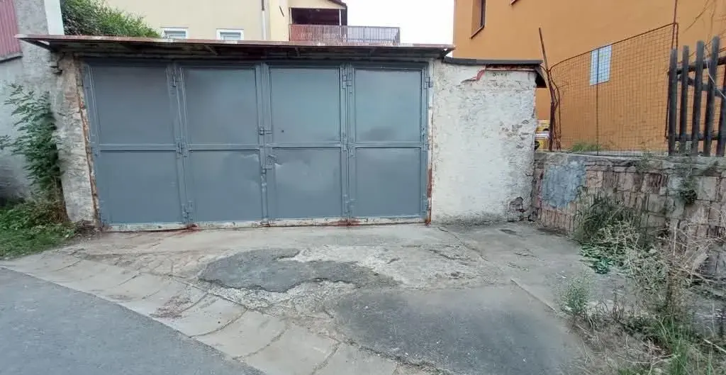 Pronájem skladu/garáže Most - Vtelno