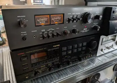 Akai AM-2600