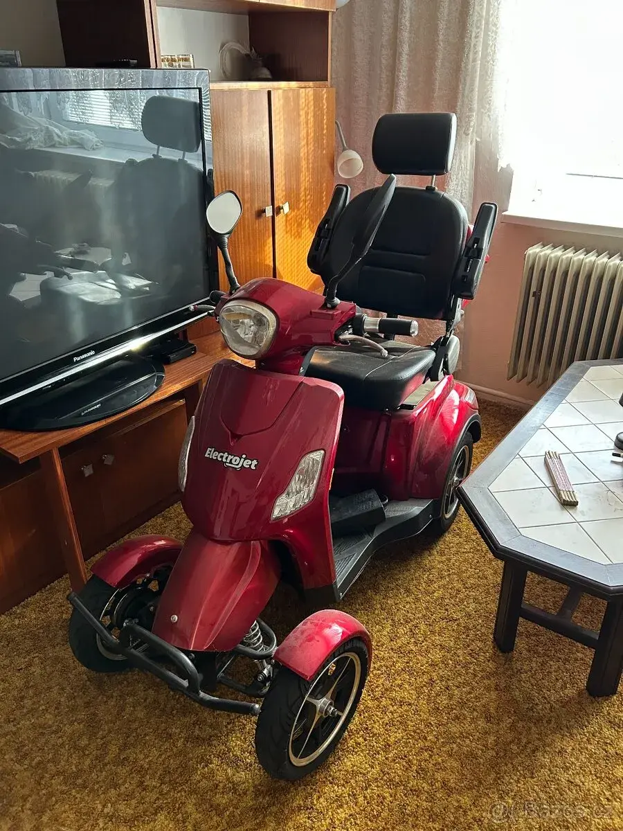 Vozík pro seniory Electrojet