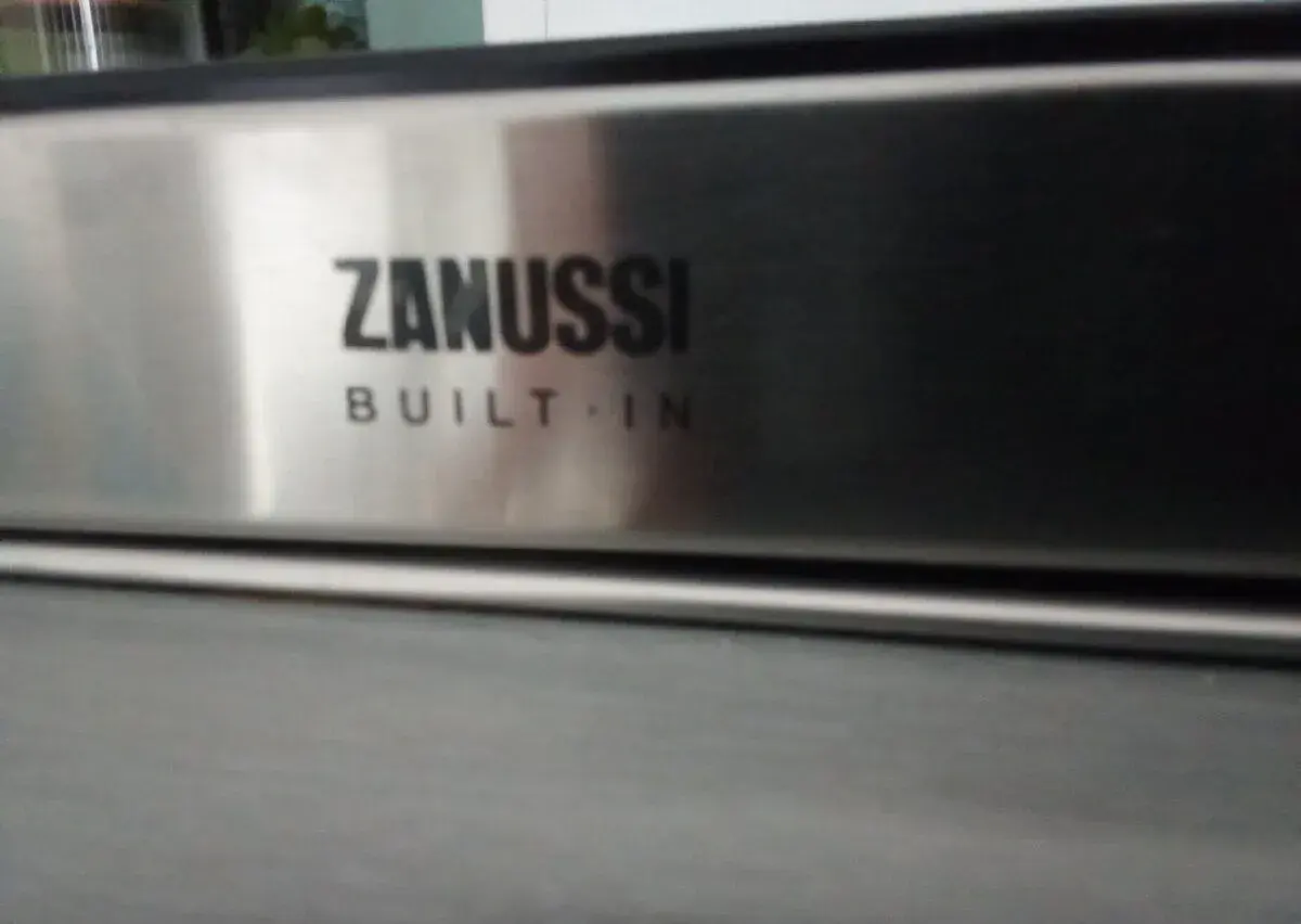 Vestavná digestoř Zanussi built in