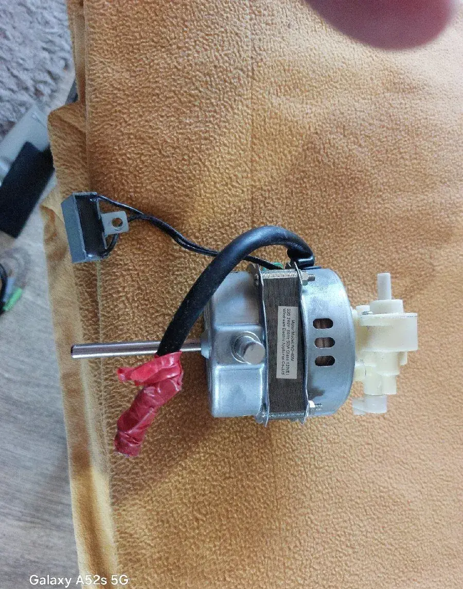 Universalni motor pro stojanový ventilátor 45W