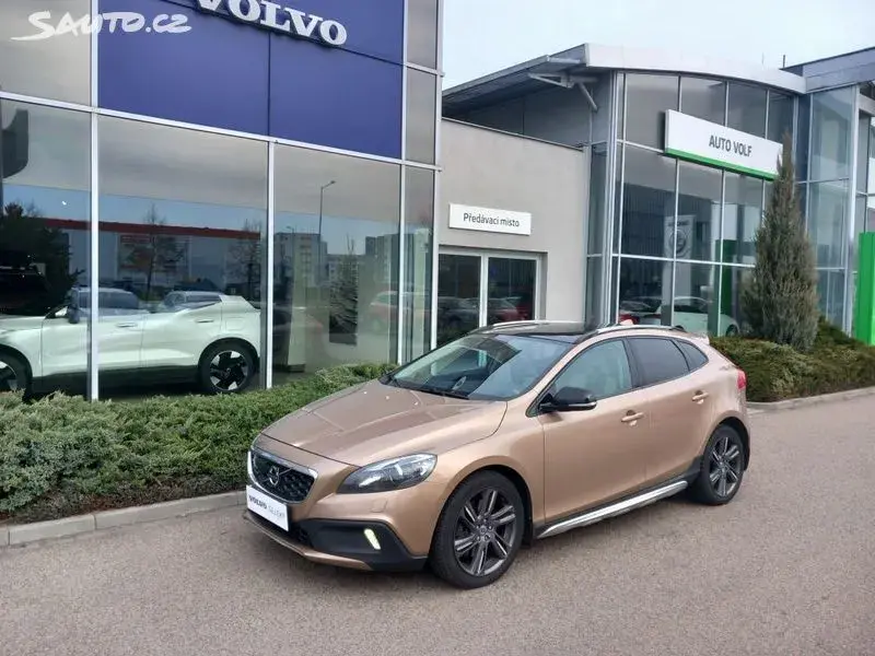 Volvo V40 – 2013, 175 000 km