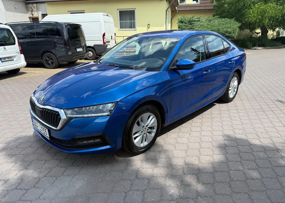 PRONÁJEM VOZIDLA SKODA OCTAVIA IV, CNG, DSG, R.V.2023, NA TA